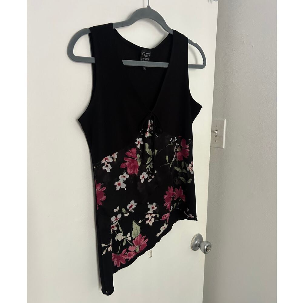 Vintage Y2K Suzie in the City Asymmetrical Hem Floral Bow Blouse